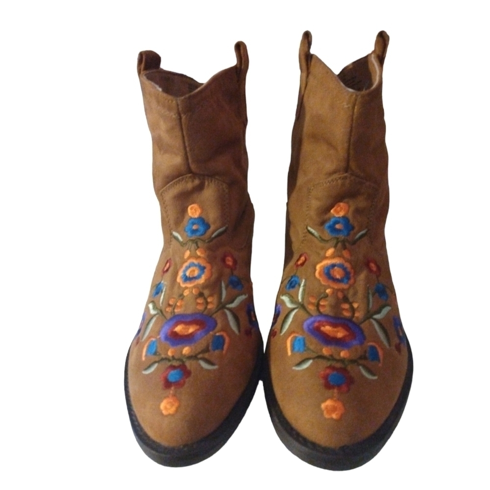 Embroidered Cheyenne MUDD Multi Color Floral Vegan Suede Ankle Boots Sz. 6